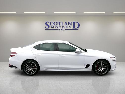 WHITE 2025 Genesis G70 2.5T RWD