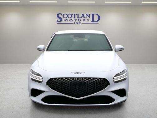 WHITE 2025 Genesis G70 2.5T RWD