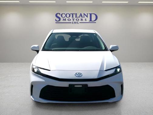 WHITE 2025 Toyota Camry XLE