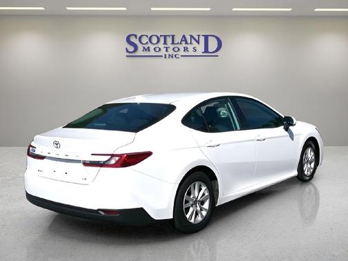 WHITE 2025 Toyota Camry XLE