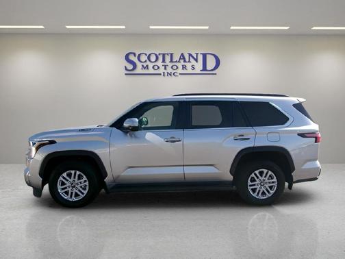 2025 Toyota Sequoia SR5