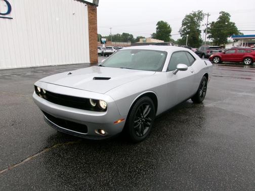 2019 Dodge Challenger SXT