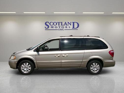 2005 Chrysler Town & Country Touring