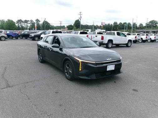 Interstellar Gray 2025 Kia K4 LXS