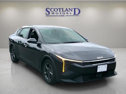 Interstellar Gray 2025 Kia K4 LXS