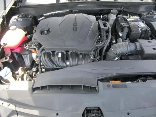 2023 Hyundai SONATA SE