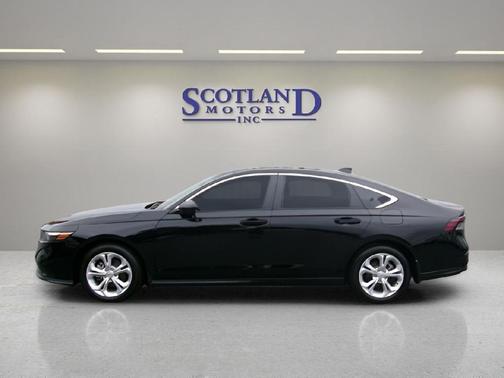 Crystal Black Pearl 2025 Honda Accord LX 1.5T