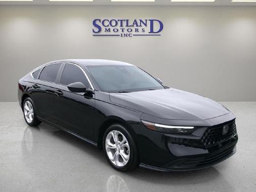 Crystal Black Pearl 2025 Honda Accord LX 1.5T