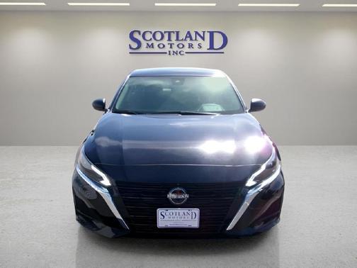Super Black 2024 Nissan Altima 2.5 SV