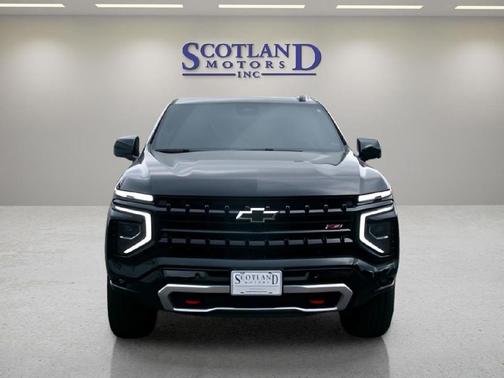 Black 2025 Chevrolet Suburban 4WD Z71