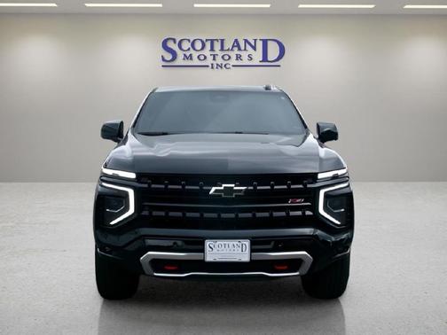 Black 2025 Chevrolet Suburban 4WD Z71