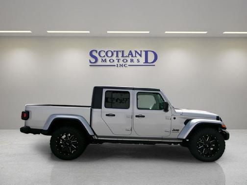 2023 Jeep Gladiator Sport S