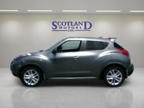 Gun Metallic 2011 Nissan Juke SV