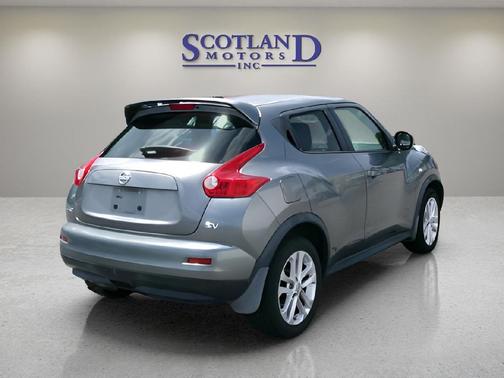 Gun Metallic 2011 Nissan Juke SV