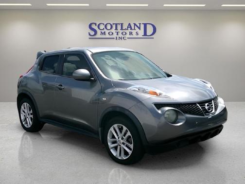Gun Metallic 2011 Nissan Juke SV