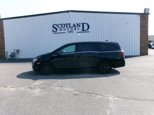 Crystal Black Pearl 2025 Honda Odyssey Sport-L