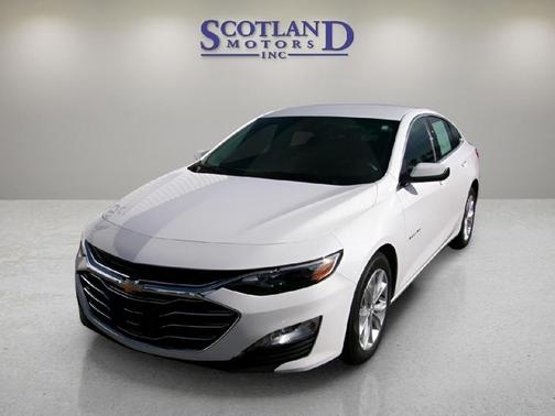 Summit White 2025 Chevrolet Malibu FWD 1LT