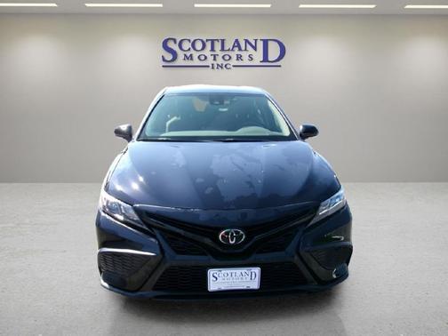 Midnight Black Metallic 2024 Toyota Camry SE