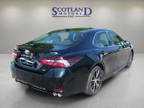 Midnight Black Metallic 2024 Toyota Camry SE