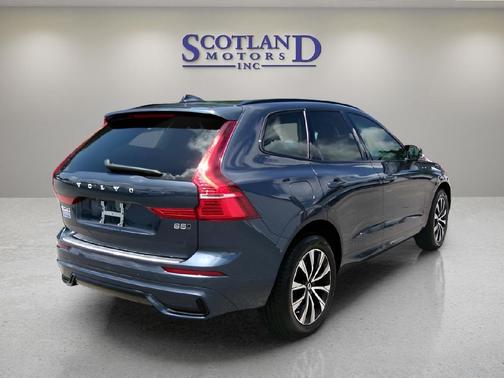 2024 Volvo XC60 B5 Plus Dark Theme