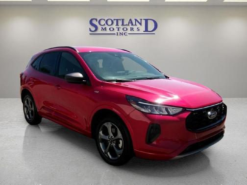 Rapid Red Metallic Tinted Clearcoat 2024 Ford Escape ST-Line