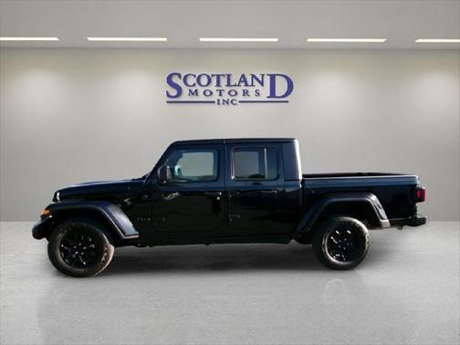 2023 Jeep Gladiator Sport S