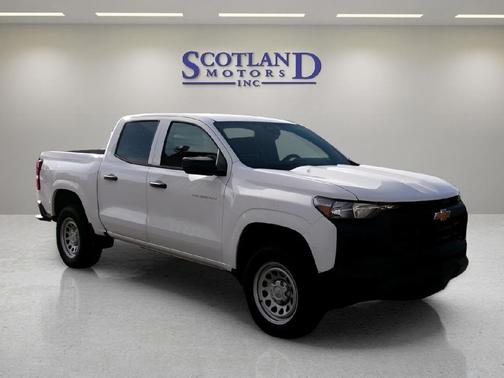 2024 Chevrolet Colorado WT