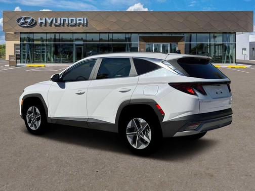 Creamy White Pearl 2026 Hyundai TUCSON Hybrid SEL