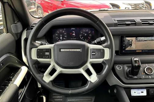 2020 Land Rover Defender 110 SE