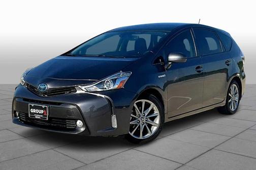 2017 Toyota Prius v Five