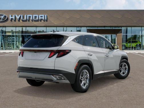 2025 Hyundai TUCSON SE