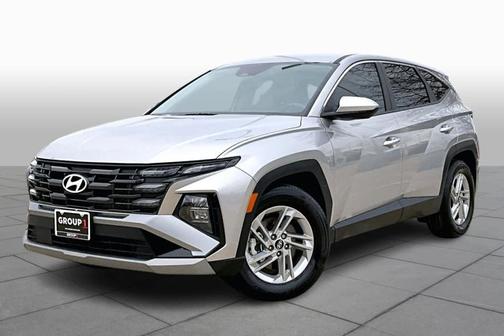 Silver 2025 Hyundai TUCSON SE