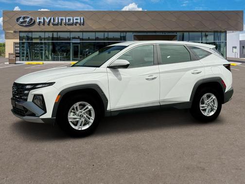 2025 Hyundai TUCSON SE