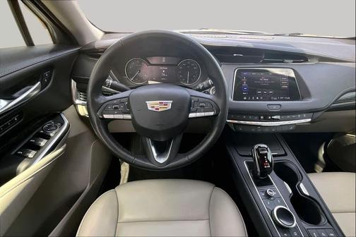 Crystal White Tricoat 2022 Cadillac XT4 Premium Luxury