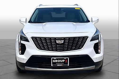Crystal White Tricoat 2022 Cadillac XT4 Premium Luxury