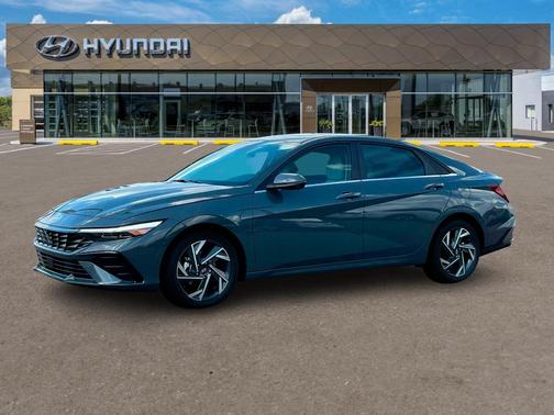 2025 Hyundai ELANTRA Limited