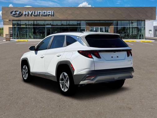 Creamy White Pearl 2026 Hyundai TUCSON Hybrid SEL
