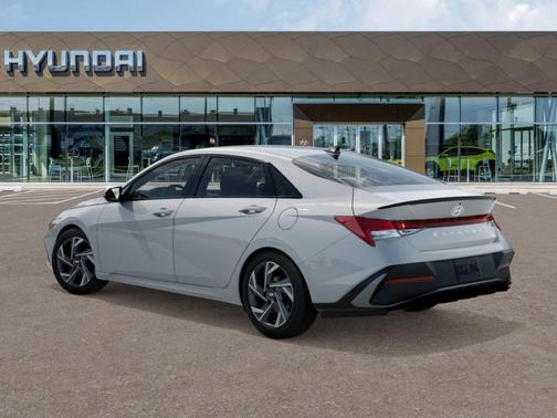 2025 Hyundai ELANTRA HEV SEL