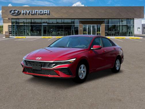 2025 Hyundai ELANTRA SE