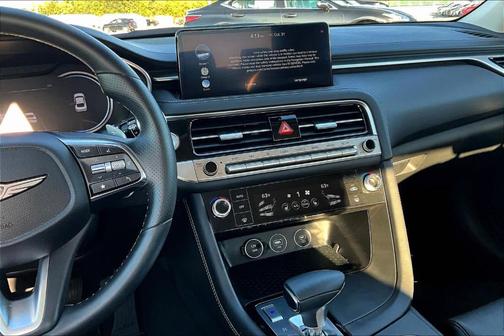 2025 Genesis G70 2.5T