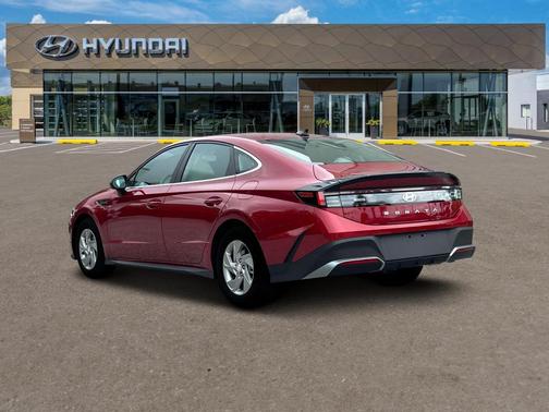 2025 Hyundai SONATA SE