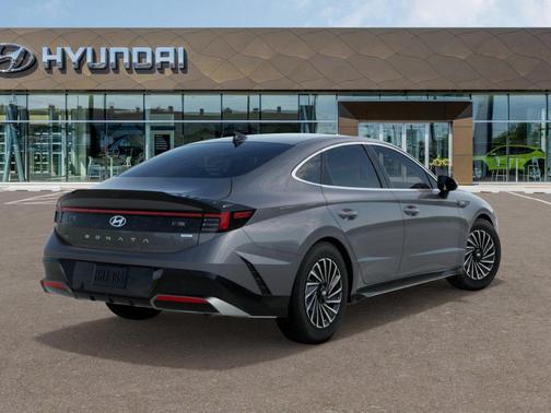 2025 Hyundai SONATA Hybrid SEL