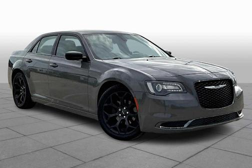 2019 Chrysler 300 Touring