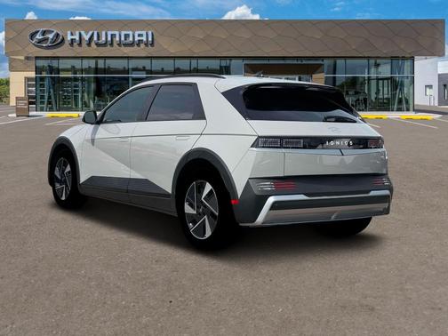 2025 Hyundai IONIQ 5 SEL