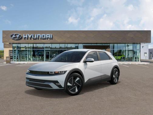 2025 Hyundai IONIQ 5 SE