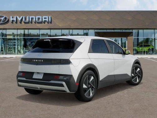 2025 Hyundai IONIQ 5 SE