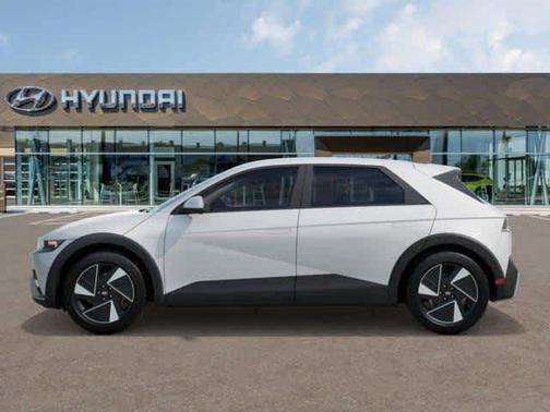 2025 Hyundai IONIQ 5 SE