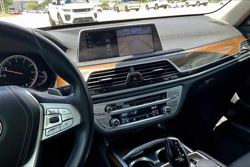 2016 BMW 740 i