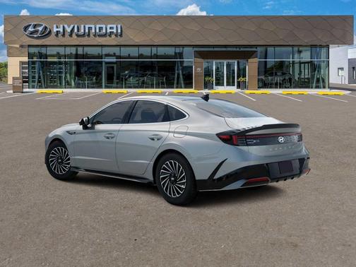 Aero Silver 2026 Hyundai SONATA Hybrid Limited