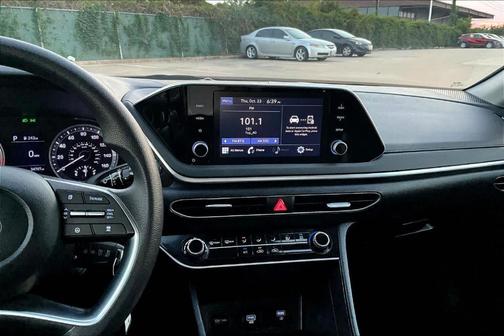 2023 Hyundai SONATA SE